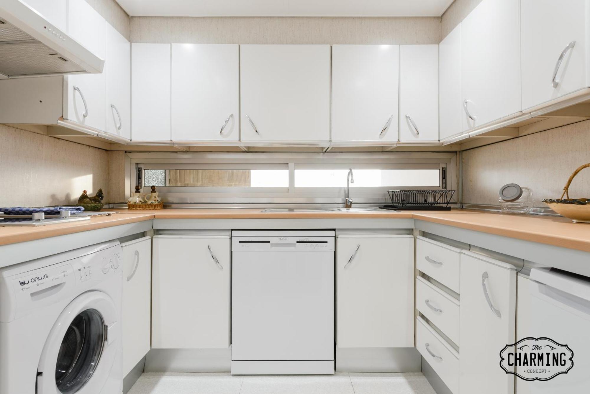 Charming Eurobuilding 2 Terrace Exclusive - Plaza De Parking Apartment Madrid Bagian luar foto