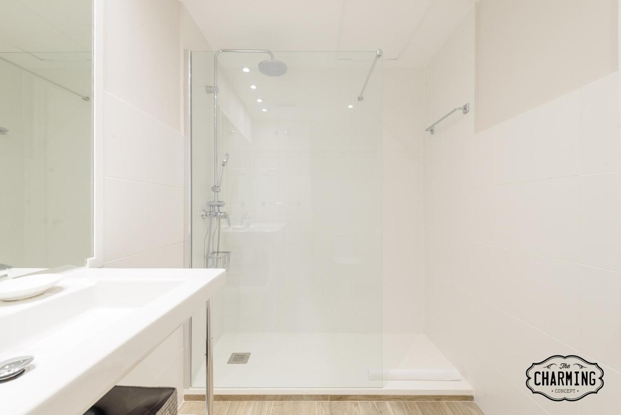 Charming Eurobuilding 2 Terrace Exclusive - Plaza De Parking Apartment Madrid Bagian luar foto