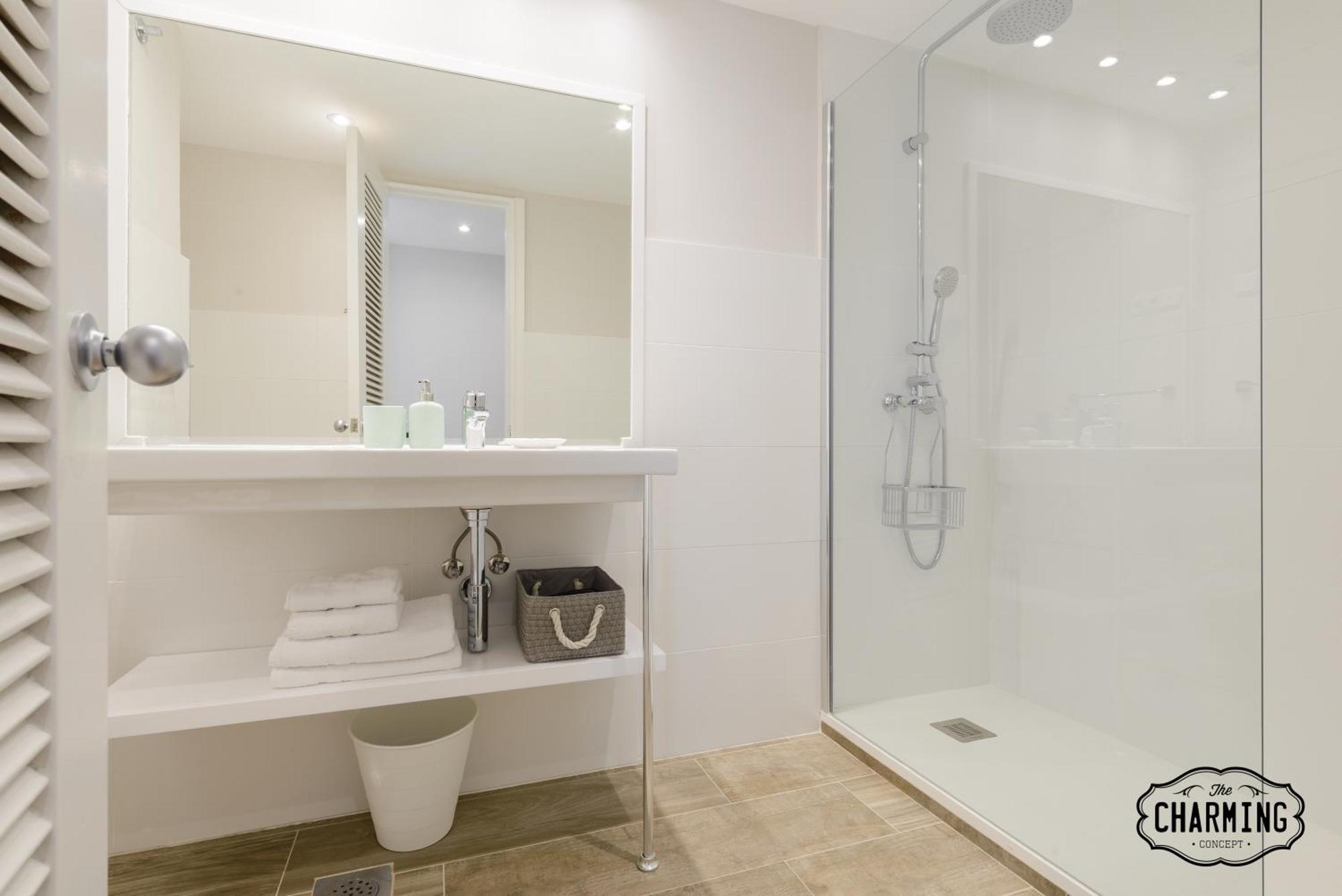 Charming Eurobuilding 2 Terrace Exclusive - Plaza De Parking Apartment Madrid Bagian luar foto